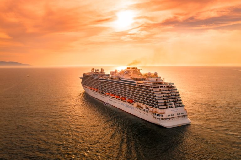 Sailing into Adventure: Navigating the World of Cruise Ship Bookings and Reservations